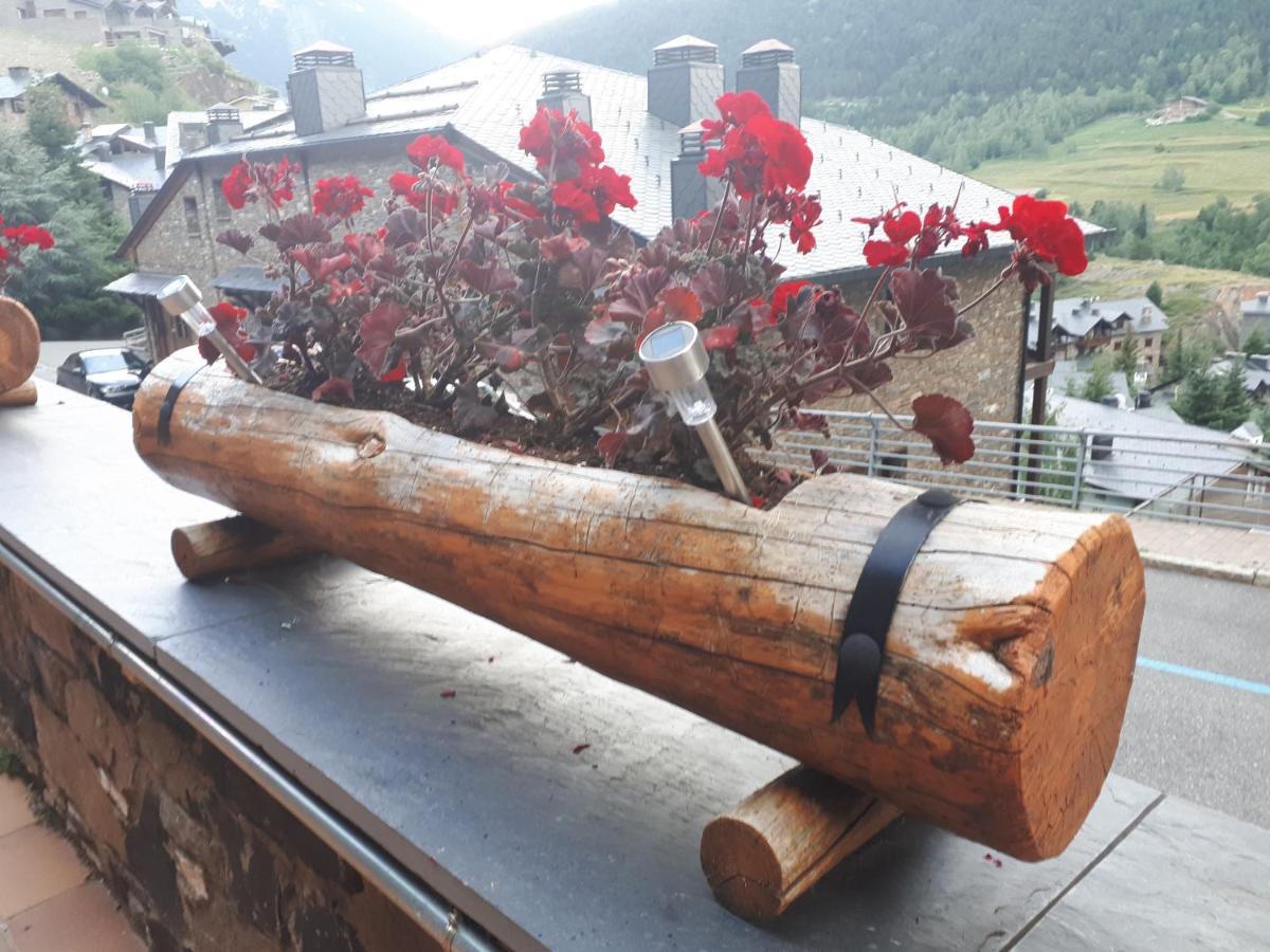 Una Terraza Con Encanto El Tarter Esterno foto